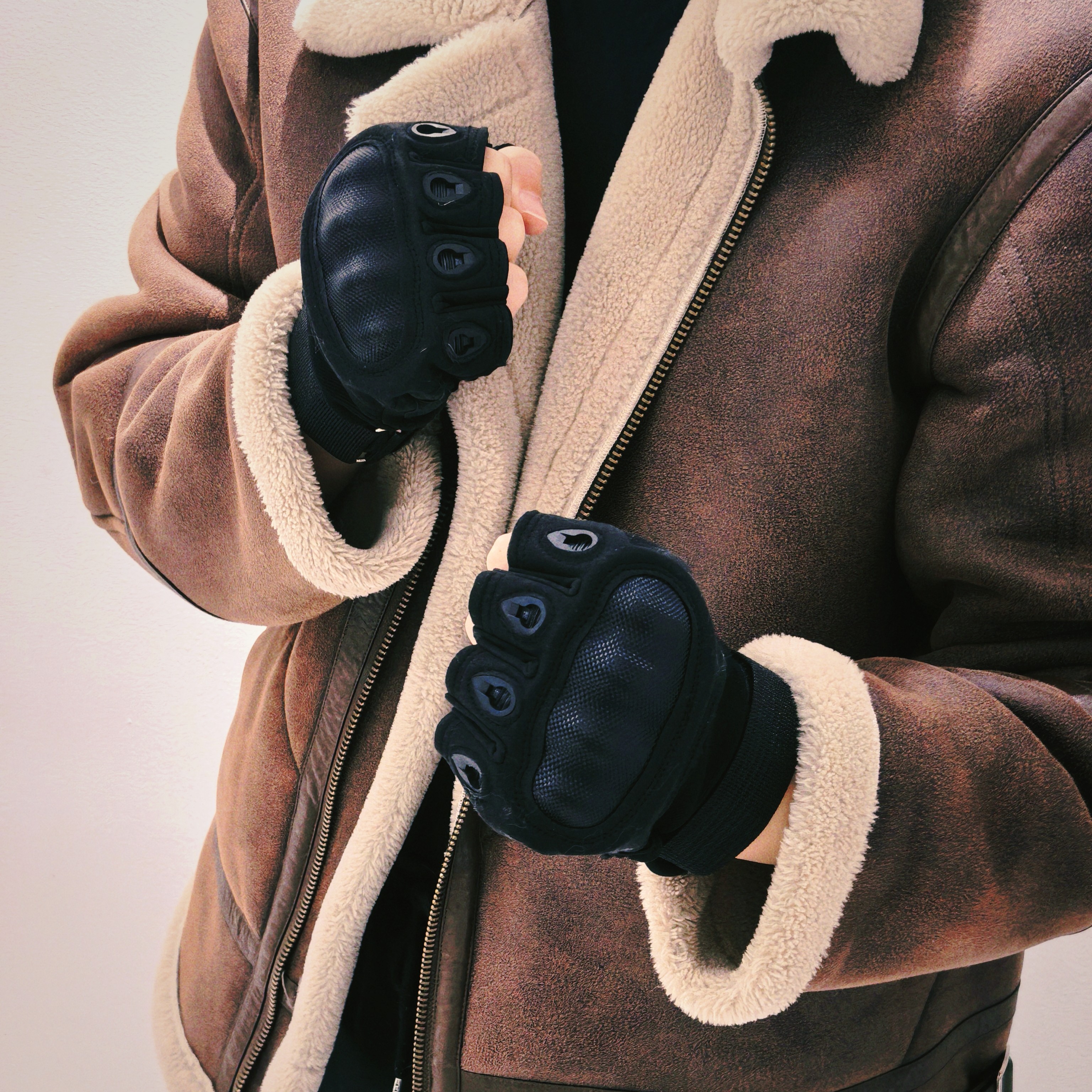 Resident Evil Leon Inspired Ta - Cut Resistant Glove reseña y precio