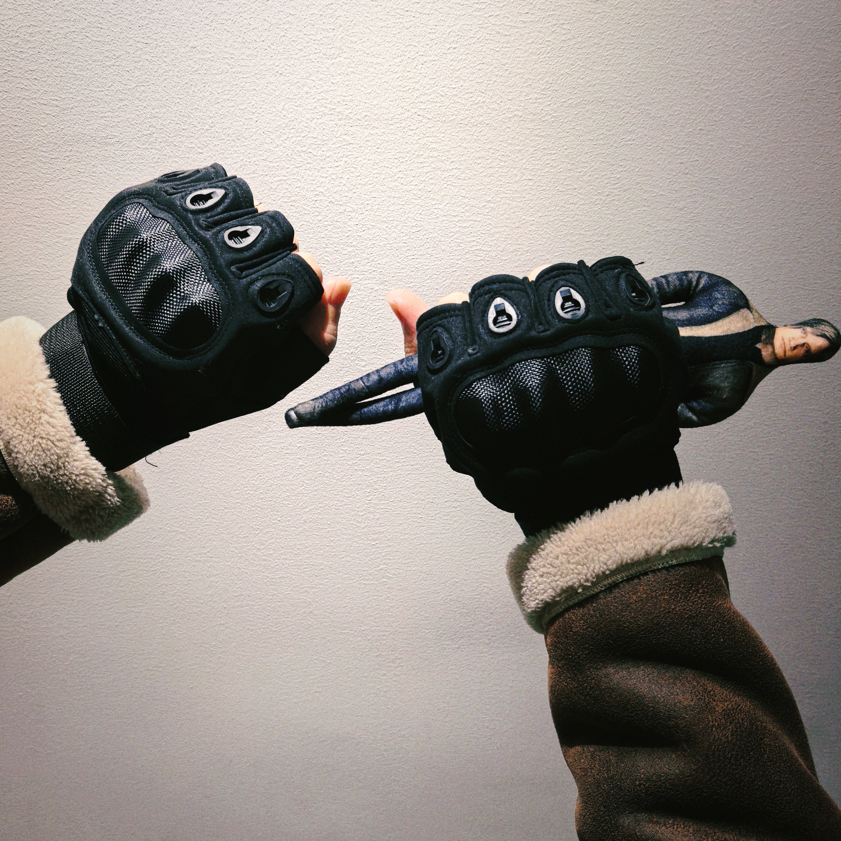 Resident Evil Leon Inspired Ta - Cut Resistant Glove reseña y precio